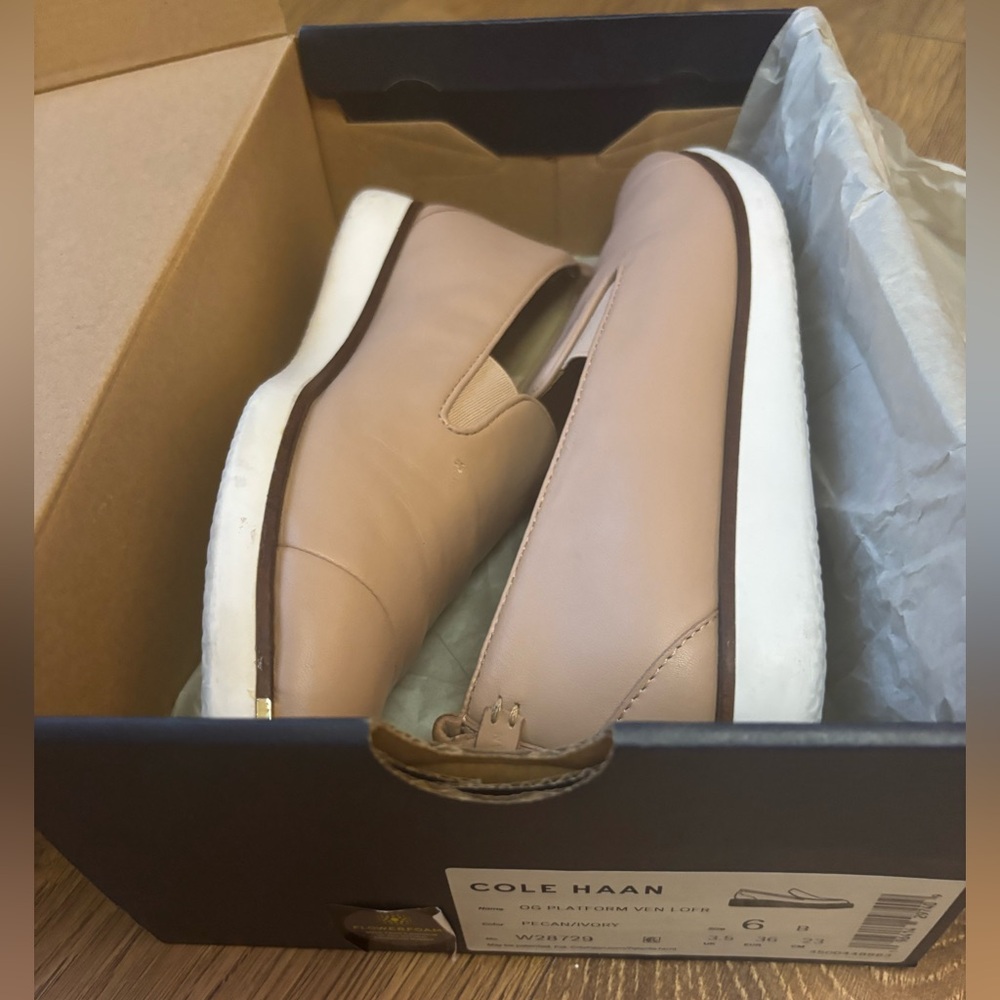Size 6 Cole Haan Grand Ambition Leather Slip on